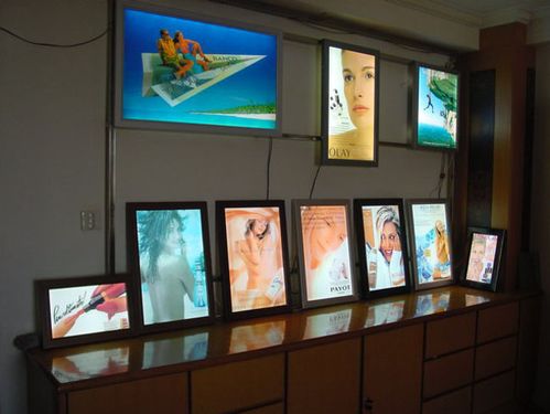 郑州国圣广告专注超薄灯箱研发多年,是一家集研发,生产,销售于一体的